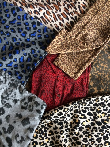 mode bienveillance style colore nadine goes live pantalon à fleurs regard des autres imprimé léopard